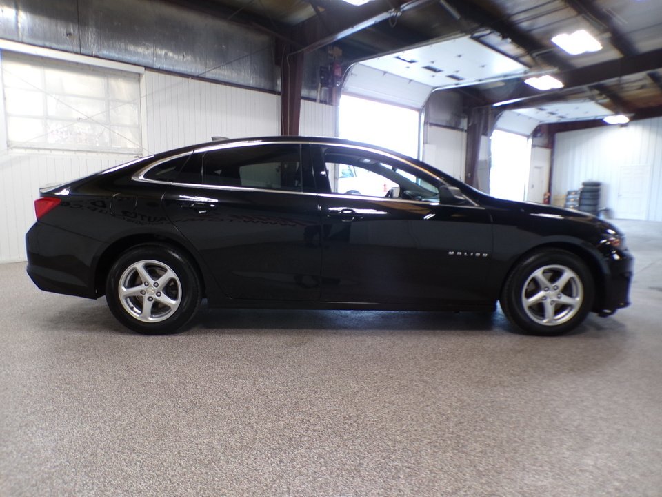 Chevy Malibu Gallery Image