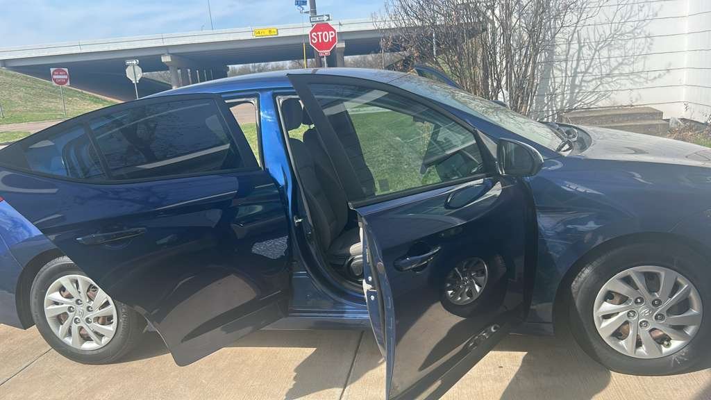 Hyundai Elantra Gallery Image